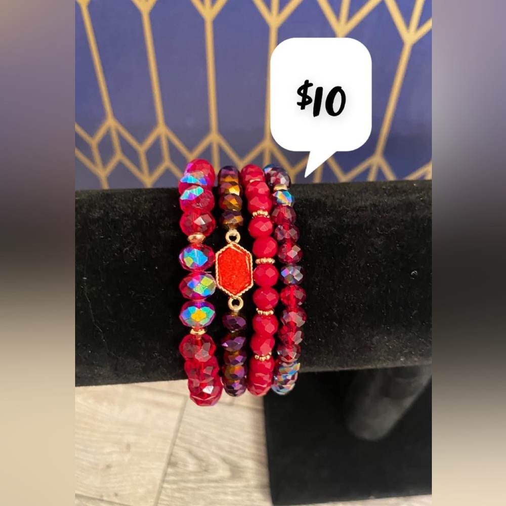 Red stackable bracelet set